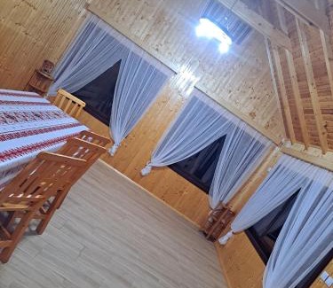 Rucar House | Casa BiaFlor