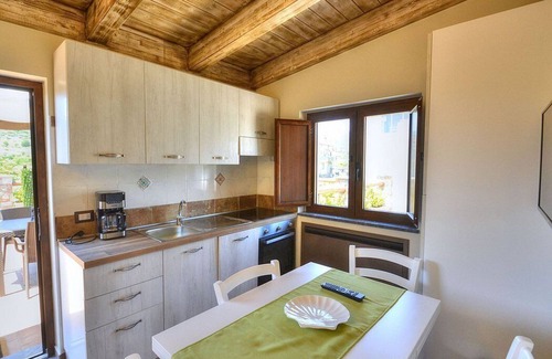 Marina di Casal Velino House | Casa Biancolilla D: A welcoming apartment situated at a short distance from the beach, with Free WI-FI.