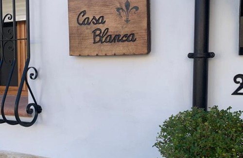 Castell de Castells Bed & Breakfast | Casa Blanca