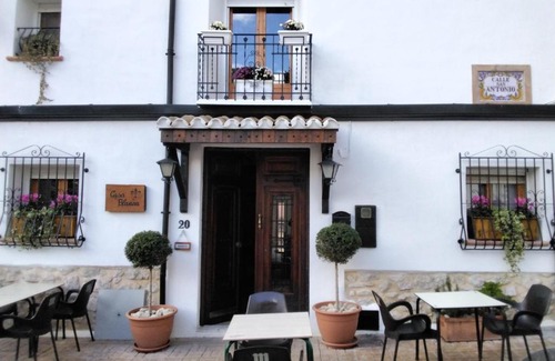 Castell de Castells Bed & Breakfast | Casa Blanca
