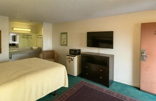 Azusa Hotel | Casa Blanca Hotel - Azusa, Los Angeles
