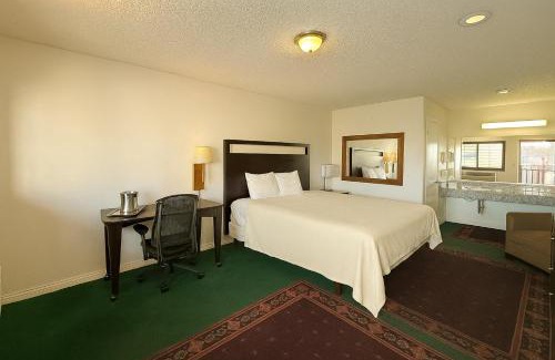 Azusa Hotel | Casa Blanca Hotel - Azusa, Los Angeles