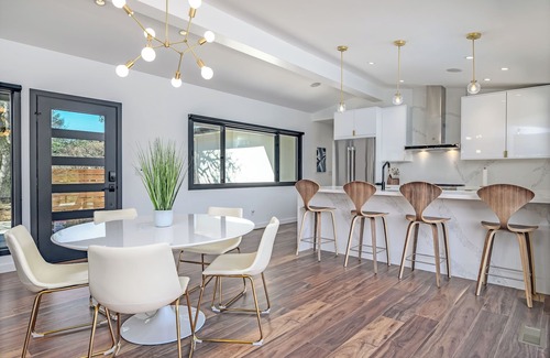 Boyes Hot Springs House | Casa Blanca - Remodeled! Quiet, view and pool!