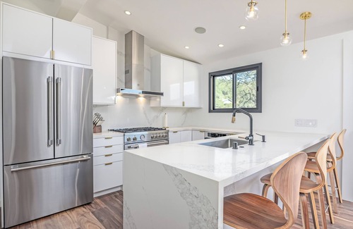Boyes Hot Springs House | Casa Blanca - Remodeled! Quiet, view and pool!