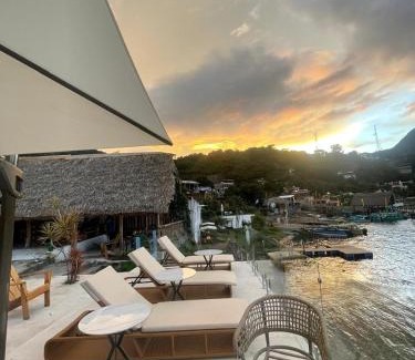 San Pedro La Laguna Hostel | Casa Blanca - San Pedro