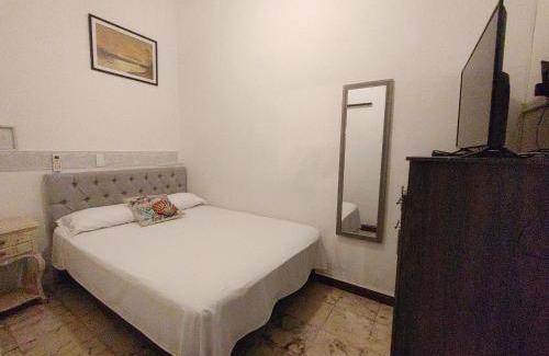 San Antonio House | Casa Blanca San Antonio Hostal Boutique