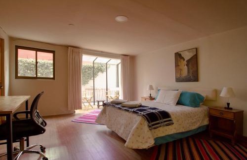 Downtown La Paz Bed & Breakfast | Casa Bolivia Mundo B&B