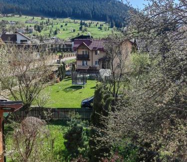 Campulung Moldovenesc House | Casa bunicilor dor de Bucovina