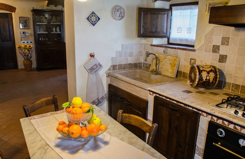Quarrata Villa | Casa Buriano 6 persons in villa (2 apartments!) with private pool