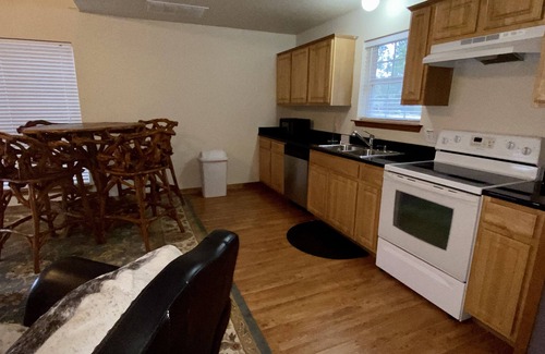 Ingram House | Casa Cabin A, 1BR/1BA, Sleeps 4, Porch, Grill, Firepit