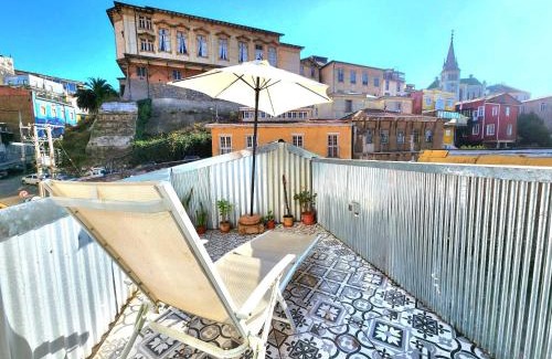 Cerro Alegre Hotel | Casa California Guesthouse