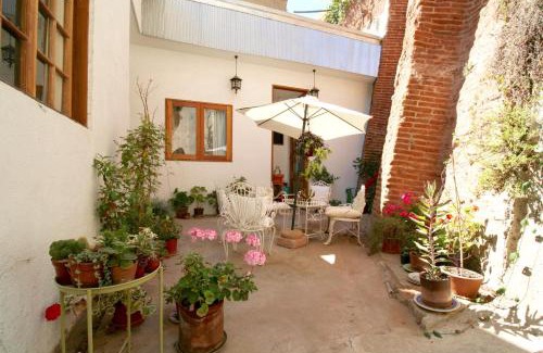 Cerro Alegre Hotel | Casa California Guesthouse
