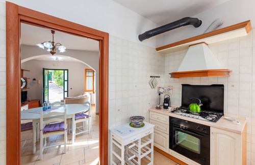 Calice Ligure Apartment | CASA CAMILLA:Villa among the hiking, climbing and MTB trails of Finale L. ⭐
