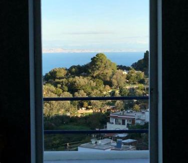Tiberio House | Casa Cantasol - Capri