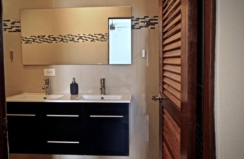 Culebra Pueblo Apartment | Casa Carmen Culebra- Suez