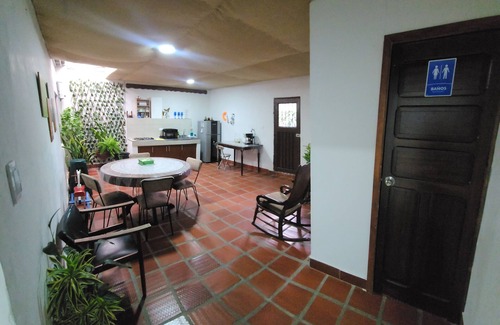Guadalajara de Buga House | Casa Cerca a la Basílica