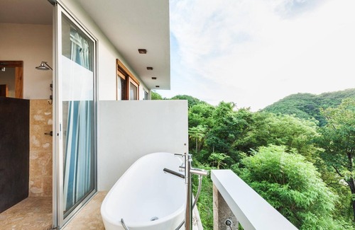 Paradise Bay Bed & Breakfast | Casa Cha Cha Cha B&B