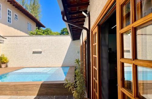 Barra da Tijuca House | Casa Chalé na Barra da Tijuca Com Piscina Próximo a Praia