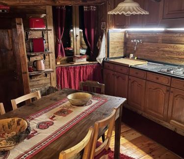 Introd Apartment | Casa Chevrere