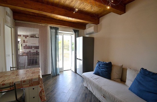 Montecorice House | Casa Cianda A: A welcoming apartment situated at a short distance from the beach.