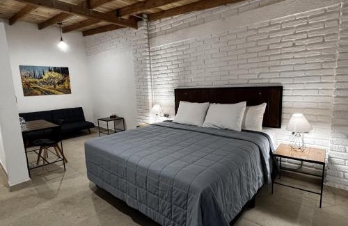 San Antonio de las Minas House | Casa Ciprés