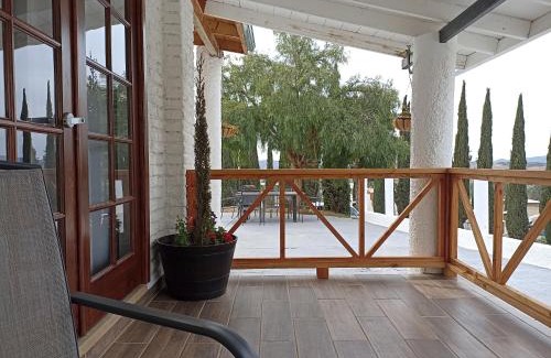 San Antonio de las Minas House | Casa Ciprés