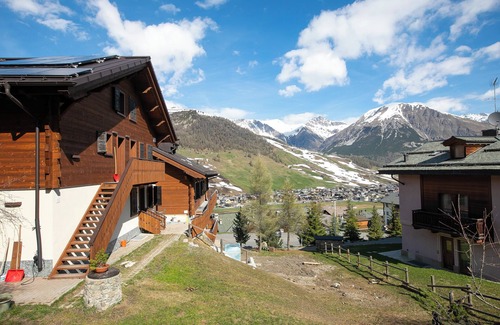 Teola Apartment | Casa Ciuk, Livigno, Italy