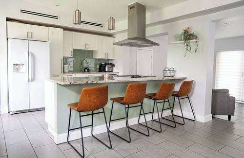 Miami Shores House | Casa Clusia! A Charming 2-bedroom home perfect for your Miami trip!