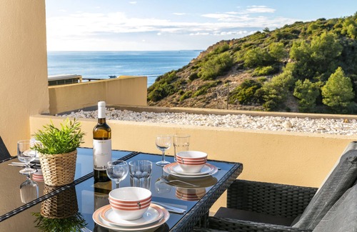 Vale de Centianes Apartment | Casa Colina Sol 611 - Seaview apartment
