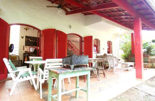 Guaeca House | Casa com muito lazer a 100m da Praia de Guaeca SP