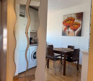 Villa de Vallecas Apartment | Casa con piscina