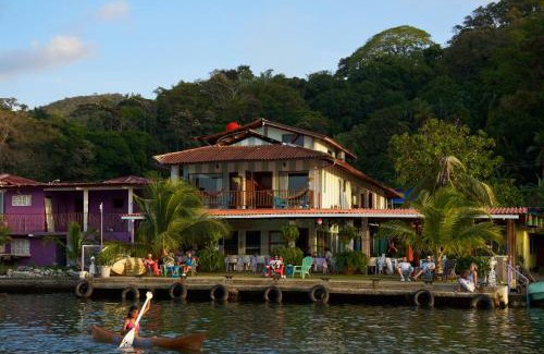Portobelo Bed & Breakfast | Casa Congo & Casa Rayo Verde - Restaurante - Galeria de arte