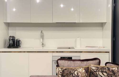 Centro Direzionale Apartment | Casa Cornalia, next to Gae Aulenti