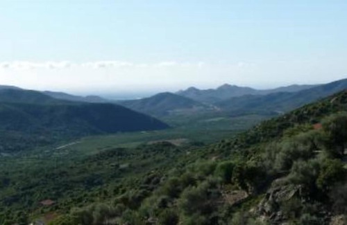 Lama Apartment | Casa Costa. LAMA. Durable and reasoned. Studio, terrace above the olive trees,