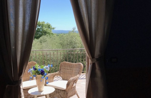Commenda Apartment | Casa Cristoforo, four rooms plus, with fireplace and terrace on the olive grove