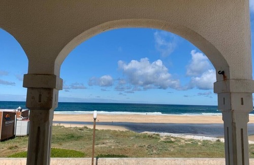 Paredes da Vitoria Apartment | Casa da Praia - 2-bedr. apartment on the beachfront in Paredes da Vitória