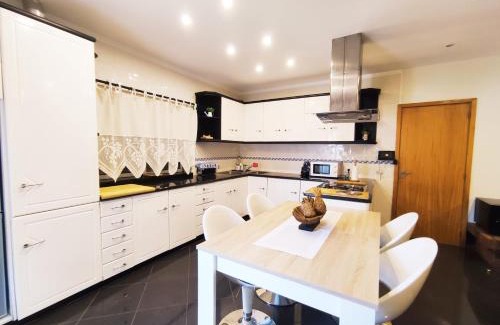 Lanhelas House | Casa Da Veiga