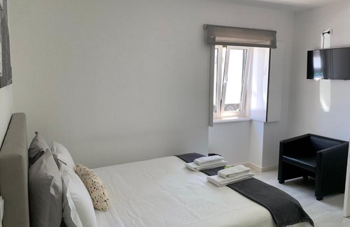 Rates House | Casa da Vila Guest House