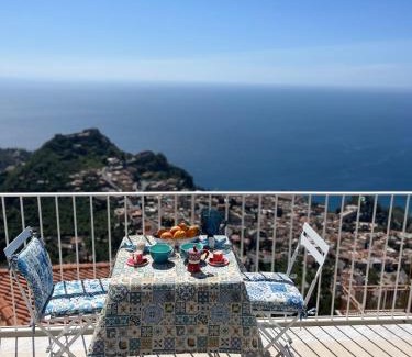 Castelmola House | Casa Damico