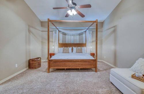 Biggs Field House | Casa De Arbol