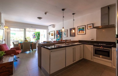 Sint Michiel Apartment | Casa de Arte - Triple tree 2 @ Bluebay