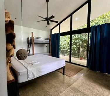 Naranjito House | Casa de Bosque con Piscina