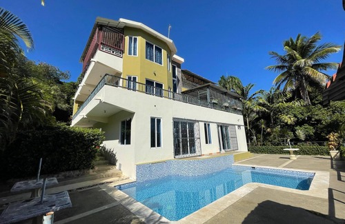 Pedro Brand Villa | Casa de campo La Cigua.