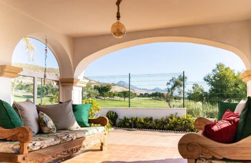 Hoya de los Patos Villa | Casa de Familia