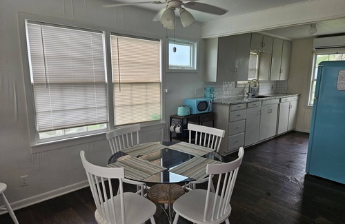 Matagorda House | Casa de la Costa - on Beach Front Dr
