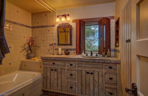 Tubac House | Casa de la Paz
