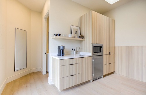 Santa Barbara Apartment | Casa De La Vina Unit 9 - Boutique Suites