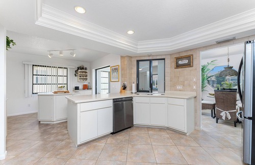 Punta Gorda House | Casa De La Wren - Luxury Home - Pristine Condition - Waterfront. Heated Pool