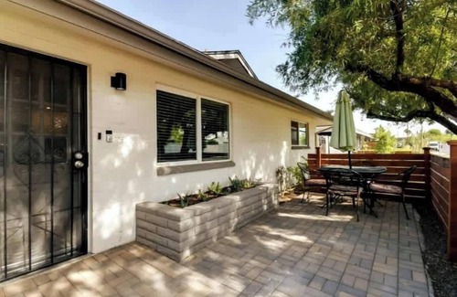 Security Acres Apartment | Casa De Los Caballeros