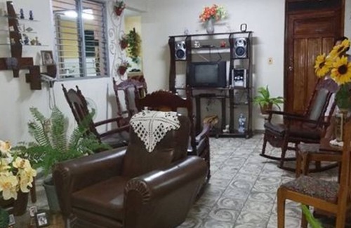 Granma House | Casa de Mary & Pastor